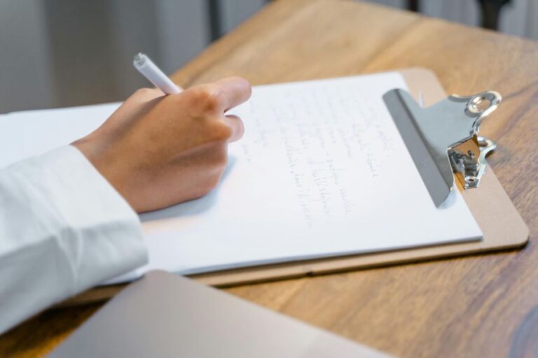 BAföG beantragen: Welche Nachweise Schüler und Studierende brauchen